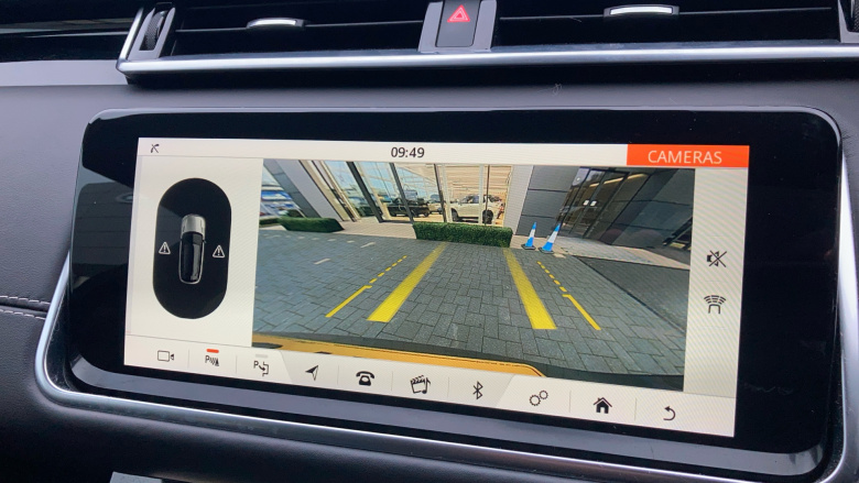 Land Rover Range Rover Velar 2.0 D240 R-Dynamic HSE 5dr Auto Diesel Estate